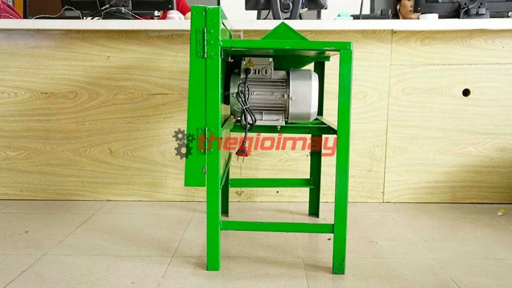 Máy băm cỏ vuông 1500W uy tín