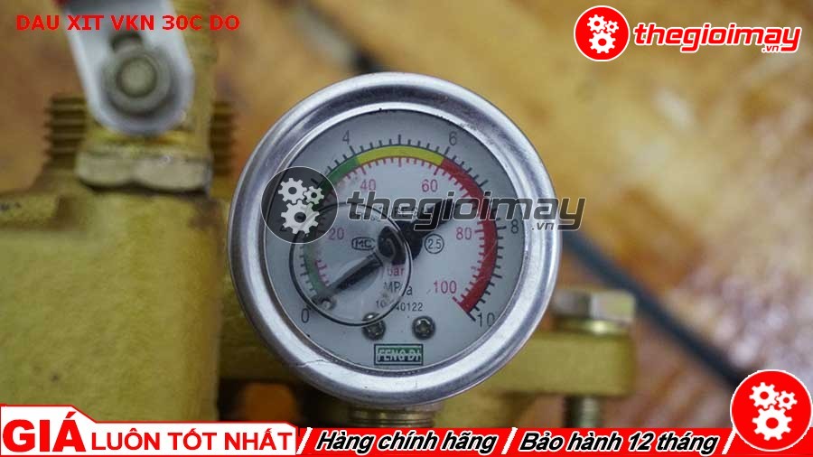 Đồng hồ đo áp lực của VKN-30C đỏ